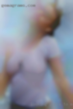 - looking girls to meet up, message nude me!